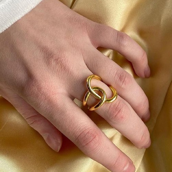 Twisted adjustable ring - Picture 3 of 5